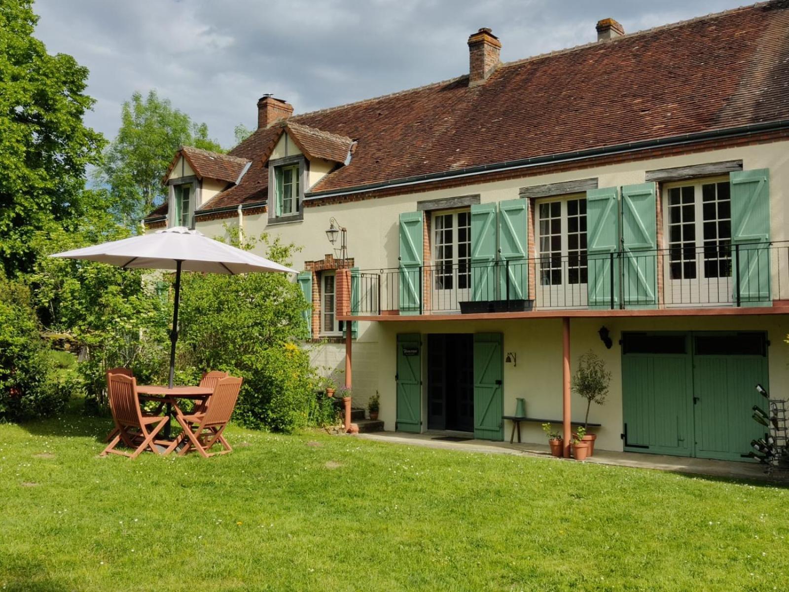 Chambres D'Hotes / B&B Chez Mon Reve Eguzon-Chantome Kültér fotó